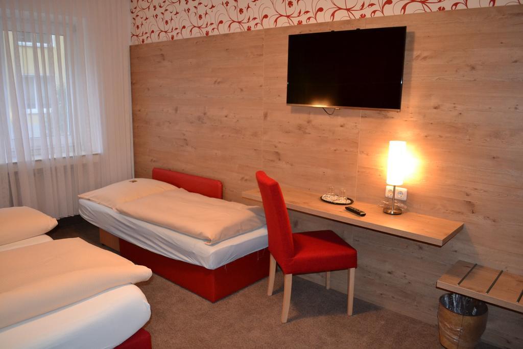 Hotel Minerva Garni Düsseldorf Zewnętrze zdjęcie